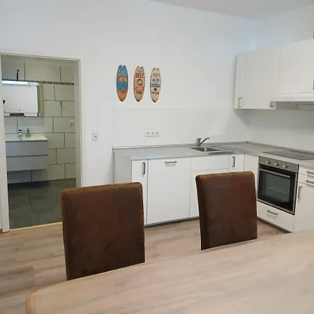 Apartment Mit 3 Schlafzimmer *