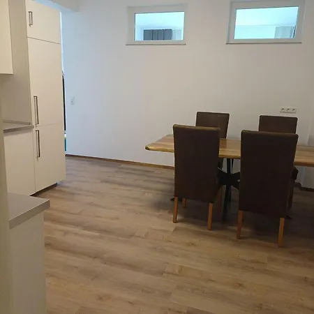 Mit 3 Schlafzimmer *